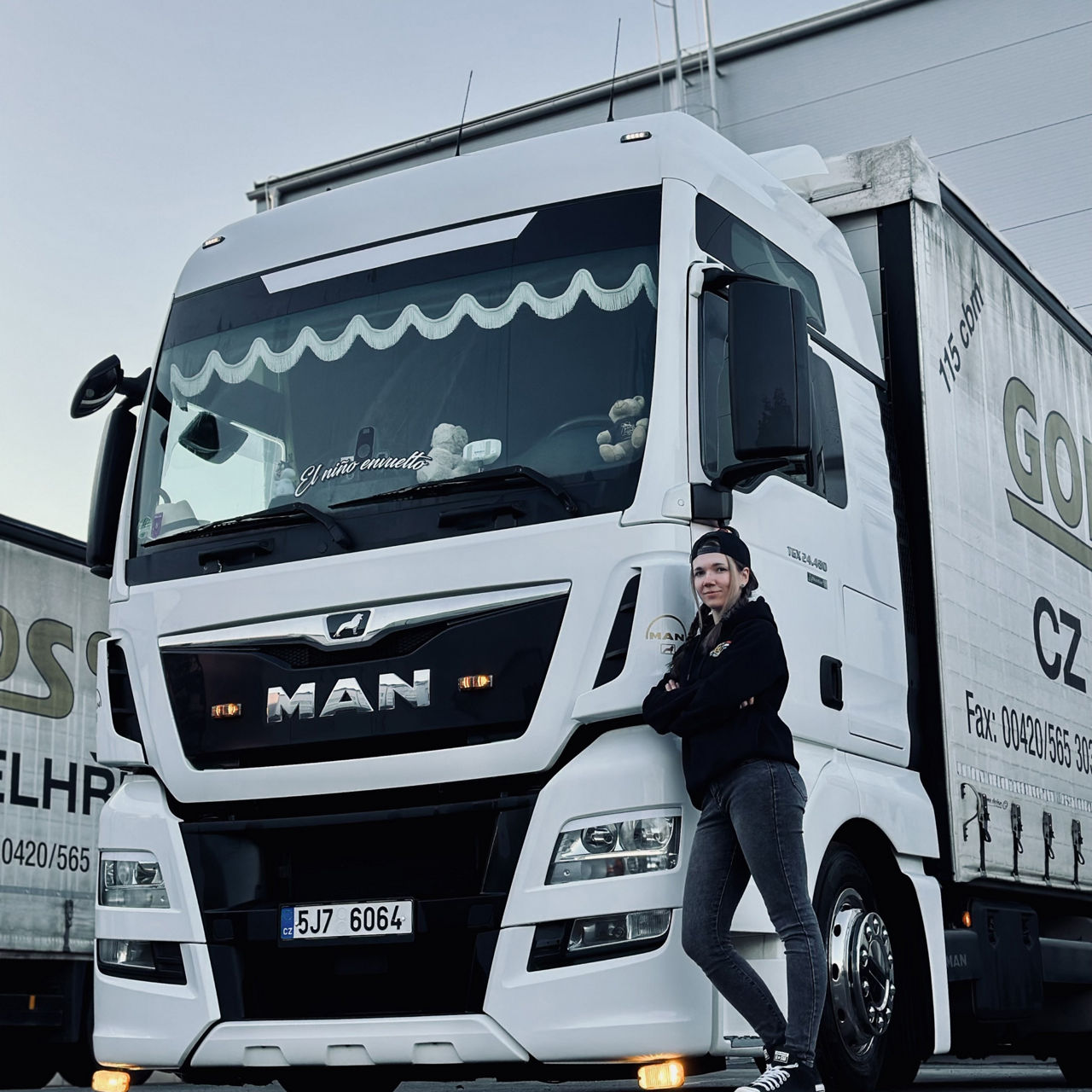 MAN weißer Truck ohne Auflieger